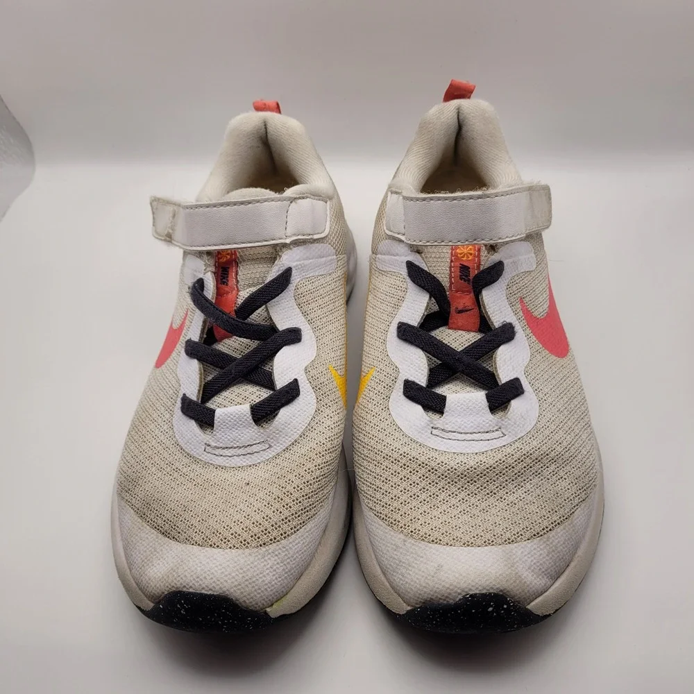 Nike Revolution 6 Next Nature Kids Running Shoes DD1095-101 Size 2Y White Pink